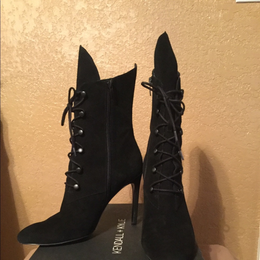 Kendall & Kylie “Maya” Suede Boot